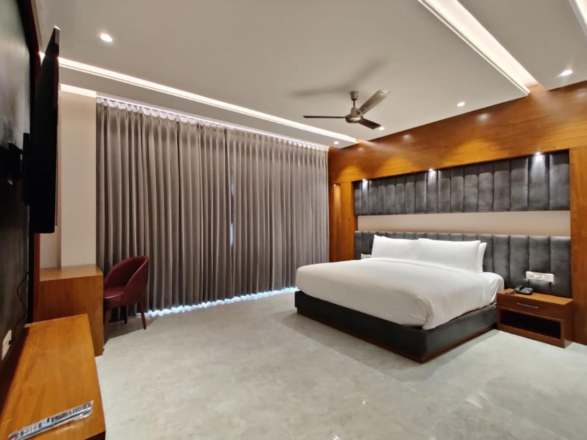 Hotel Parth Una  Zewnętrze zdjęcie