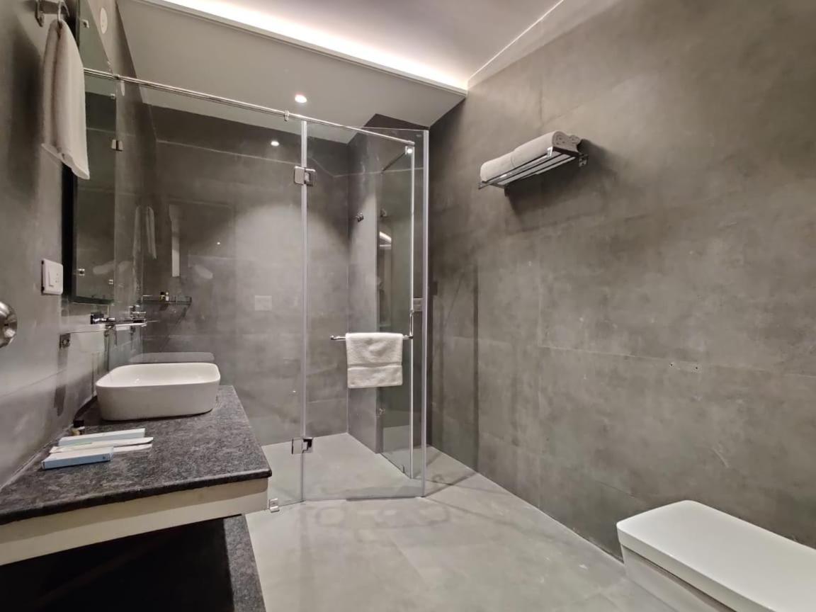 Hotel Parth Una  Zewnętrze zdjęcie