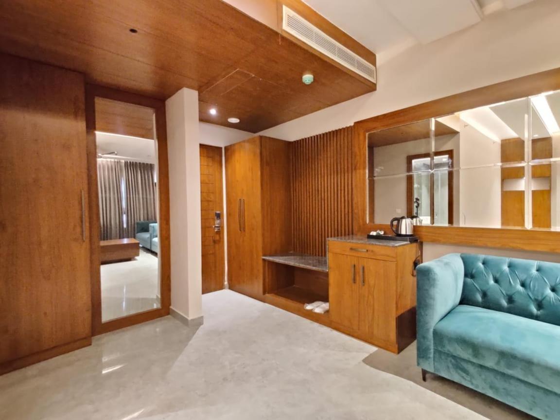 Hotel Parth Una  Zewnętrze zdjęcie